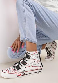 Renee - Biało-Czerwone Trampki Collaeg. Wysokość cholewki: przed kolano. Nosek buta: okrągły. Kolor: biały. Materiał: materiał, guma. Szerokość cholewki: normalna #5