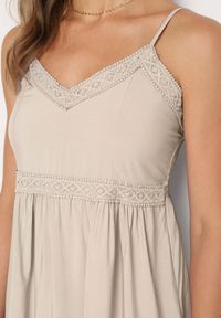 Born2be - Beżowa Sukienka z Wiskozy na Cienkich Ramiączkach z Regulacją Ozdobiona Lampasem i Haftem Nelrissa. Okazja: na imprezę. Typ kołnierza: dekolt w kształcie V. Kolor: beżowy. Materiał: wiskoza. Długość rękawa: na ramiączkach. Wzór: aplikacja, haft #2