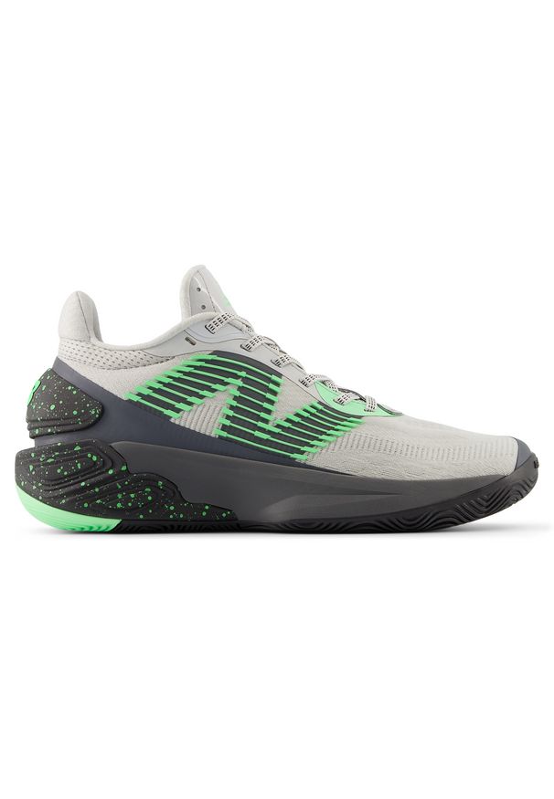 Buty męskie New Balance TWO WXY v5 BB2WYPF5 – szare. Wysokość cholewki: przed kolano. Kolor: szary. Materiał: guma, materiał, syntetyk. Szerokość cholewki: normalna. Sport: bieganie, koszykówka, fitness