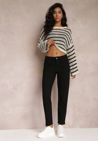 Renee - Czarne Jeansy Mom Fit High Waist Kasena. Okazja: na co dzień. Stan: podwyższony. Kolor: czarny. Styl: casual, klasyczny