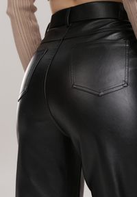 Renee - Czarne Spodnie Physatheis. Stan: podwyższony. Kolor: czarny. Materiał: koronka. Długość: długie #3