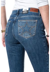Wrangler - WRANGLER HIGH RISE SLIM RETRO BLUE W27GGS071 112128045. Styl: retro
