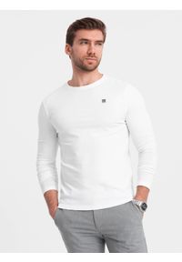 Ombre Clothing - Longsleeve męski z elastanem sygnowany z okrągłym dekoltem - biały V1 - Rozmiar: L. Kolor: biały. Materiał: elastan. Długość rękawa: długi rękaw. Wzór: gładki, jednolity. Styl: klasyczny