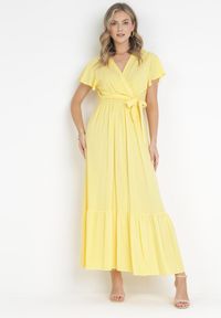 Born2be - Żółta Sukienka Diomeira. Kolor: żółty. Materiał: tkanina. Wzór: jednolity, gładki. Typ sukienki: kopertowe. Styl: klasyczny, elegancki. Długość: maxi #5