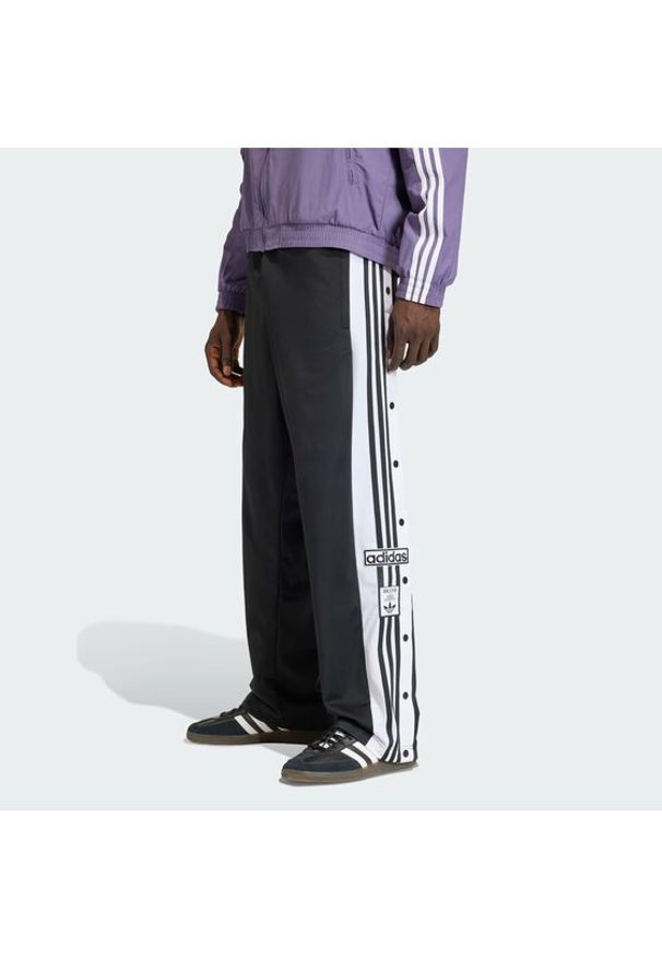 Adidas - adidas Spodnie dresowe Adibreak Classic KD4094 Czarny Regular Fit. Kolor: czarny. Materiał: syntetyk