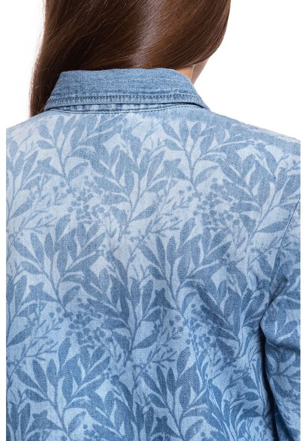 Mustang - KOSZULA JEANSOWA DAMSKA MUSTANG Erin 1010094 5000 585. Materiał: jeans