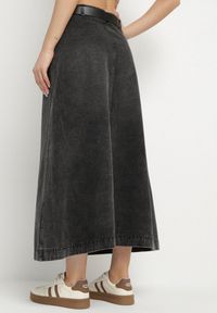 Born2be - Czarna Rozkloszowana Spódnica Jeansowa Maxi z Paskiem Triwisa. Kolor: czarny. Materiał: jeans. Długość: długie #6