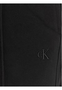 Calvin Klein Jeans Spodnie dresowe Archive Logo LV047B240G Czarny Regular Fit. Kolor: czarny. Materiał: bawełna #2