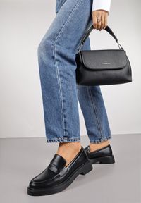 Renee - Czarne Mokasyny Vices Ozdobione Przeszyciami Racce. Okazja: na co dzień. Kolor: czarny. Materiał: jeans. Wzór: aplikacja. Styl: klasyczny, wizytowy, casual, elegancki