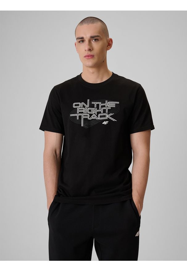 4f - 4F T-shirt regular z nadrukiem męski - czarny XXL. Okazja: na co dzień. Kolor: czarny. Materiał: jeans, bawełna, dresówka, dzianina. Wzór: nadruk. Styl: klasyczny, casual