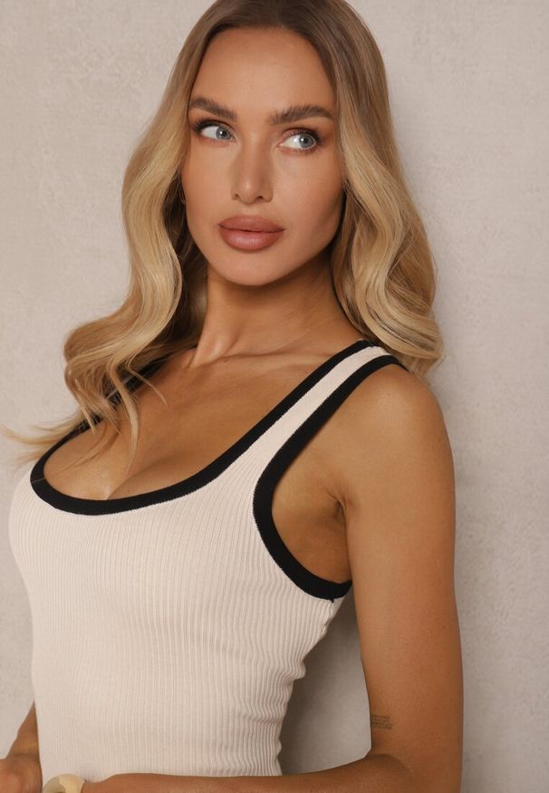 Renee - Beżowo-Czarna Sukienka z Wiskozą Typu Bodycon z Prążkowanego Materiału Erilwenis. Okazja: na co dzień. Kolor: beżowy. Materiał: materiał, wiskoza, prążkowany. Typ sukienki: bodycon. Styl: casual