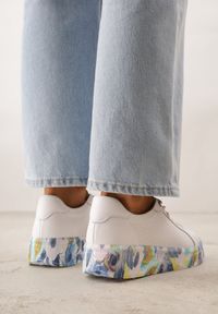 Born2be - Białe Sneakersy ze Skóry Naturalnej z Perforacją i Motywem Piór Riosinda. Okazja: na co dzień, do pracy. Kolor: biały. Materiał: skóra #2