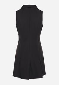 Born2be - Czarna Koszulowa Sukienka z Ozdobnymi Guzikami Redellee. Okazja: na spacer, na co dzień. Typ kołnierza: kołnierzyk klasyczny. Kolor: czarny. Typ sukienki: koszulowe. Styl: casual, klasyczny #7