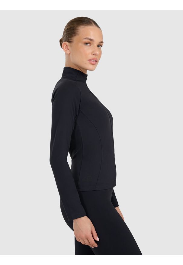 4f - 4F Bluza treningowa slim szybkoschnąca damska - czarna S. Okazja: na co dzień. Typ kołnierza: bez kaptura, kołnierzyk stójkowy. Kolor: czarny. Materiał: włókno, syntetyk, materiał. Długość rękawa: raglanowy rękaw. Wzór: gładki. Styl: klasyczny, casual, sportowy