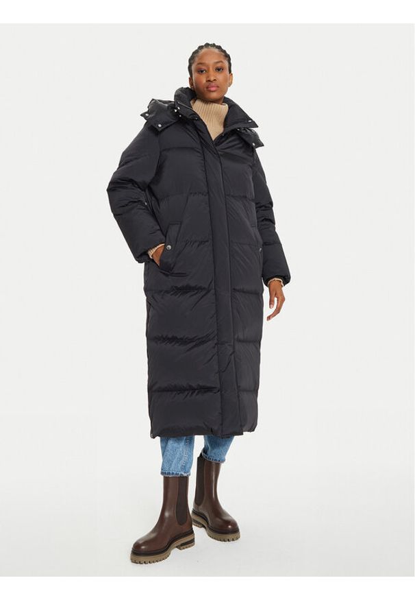 Woolrich Płaszcz zimowy Aurora CFWWOU0698FRUT1148 Czarny Regular Fit. Kolor: czarny. Materiał: syntetyk. Sezon: zima