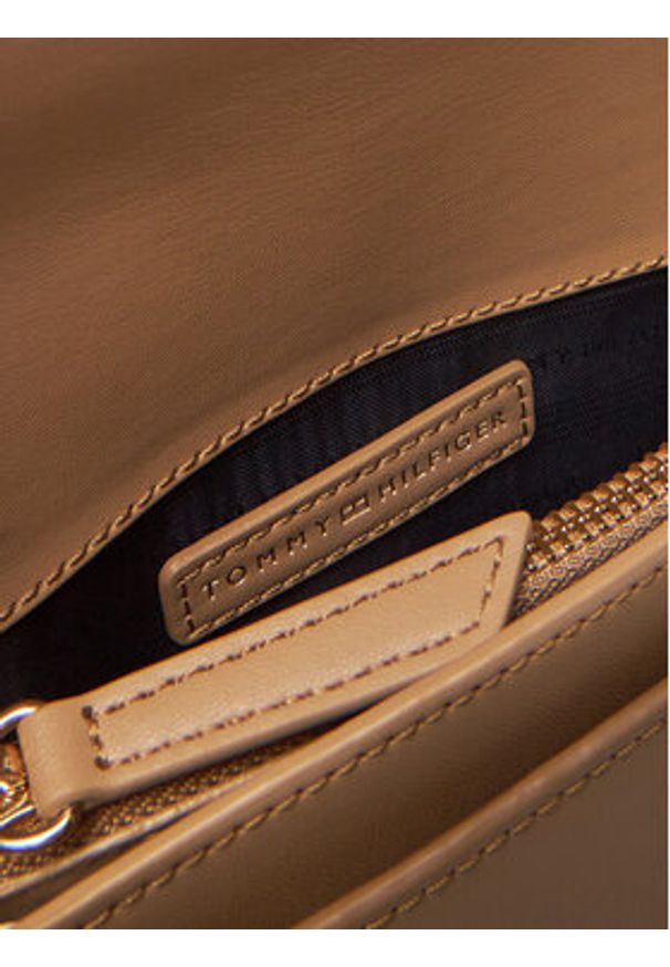 TOMMY HILFIGER - Tommy Hilfiger Torebka Heritage Saddle Bag AW0AW17164 Brązowy. Kolor: brązowy. Materiał: skórzane