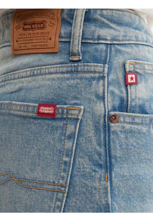 Big-Star - Jeansy damskie z szeroką nogawką z kolekcji Authentic niebieskie Atrea 130. Kolor: niebieski. Długość: krótkie. Styl: retro