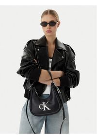 Calvin Klein Torebka Bold Ck Small Crescent LV04F3561G Czarny. Kolor: czarny. Materiał: skórzane #1