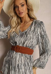 Renee - Szara Sukienka z Gumką w Pasie Nossi. Typ kołnierza: dekolt w kształcie V. Kolor: szary. Materiał: materiał, tkanina. Styl: boho. Długość: maxi #5
