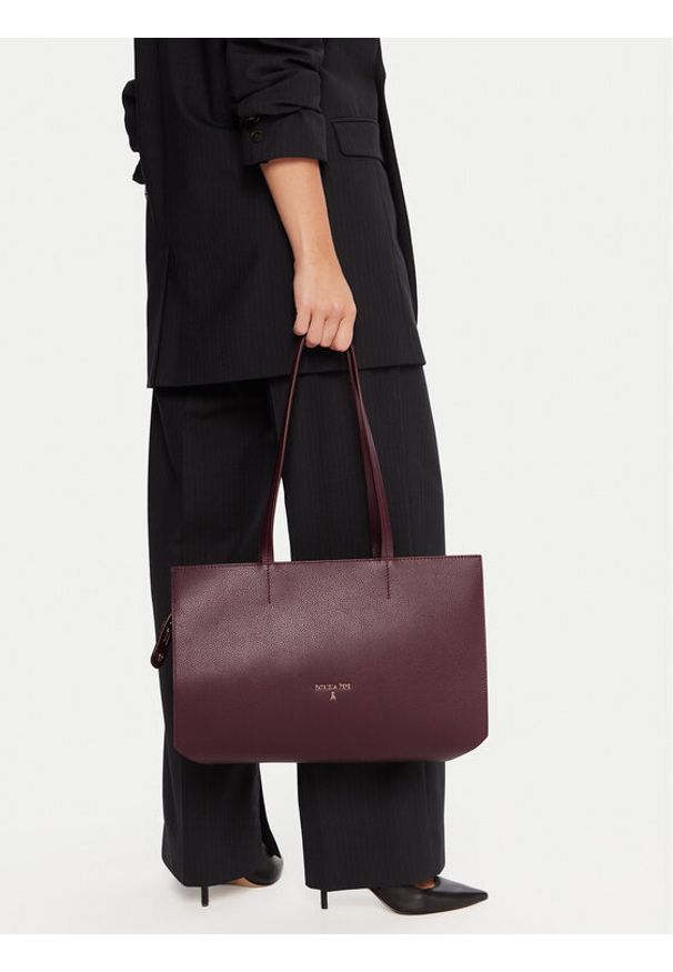 Patrizia Pepe Torebka 8B0236/L001-M536 Fioletowy. Kolor: fioletowy. Materiał: skórzane