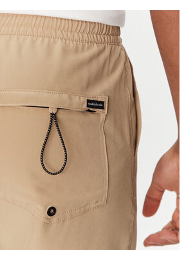Quiksilver Szorty kąpielowe Taxer Amphibian 18" EQYHY03883 Beżowy Straight Leg. Kolor: beżowy. Materiał: syntetyk