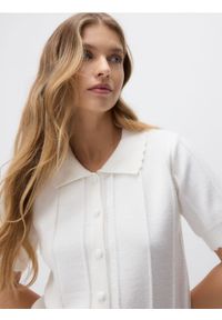 Reserved - Kardigan z kołnierzem - kremowy. Kolor: kremowy. Materiał: dzianina, wiskoza #1