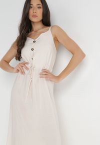 Born2be - Beżowa Sukienka z Wiskozy Xelpiroe. Okazja: na co dzień. Kolor: beżowy. Wzór: gładki, aplikacja. Typ sukienki: proste. Materiał: wiskoza. Długość rękawa: na ramiączkach. Sezon: lato. Styl: casual. Długość: maxi #5