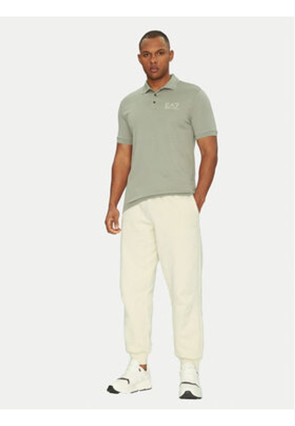 EA7 Emporio Armani Polo 7M000300 AF13739 U8058 Szary Regular Fit. Typ kołnierza: polo. Kolor: szary. Materiał: wiskoza