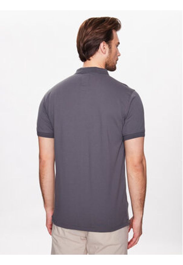 Lindbergh Polo 30-427002 Szary Relaxed Fit. Typ kołnierza: polo. Kolor: szary. Materiał: bawełna