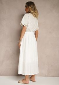 Renee - Biała Bawełniana Sukienka w Stylu Boho z Kieszonkami Orrane. Typ kołnierza: dekolt w kształcie V. Kolor: biały. Materiał: bawełna. Wzór: haft. Sezon: lato. Styl: boho