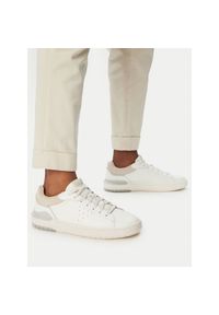 Sneakersy Clarks. Kolor: biały. Sport: bieganie #1