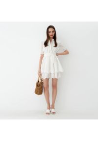 Mohito - Bawełniana sukienka - Biały. Kolor: biały. Materiał: bawełna