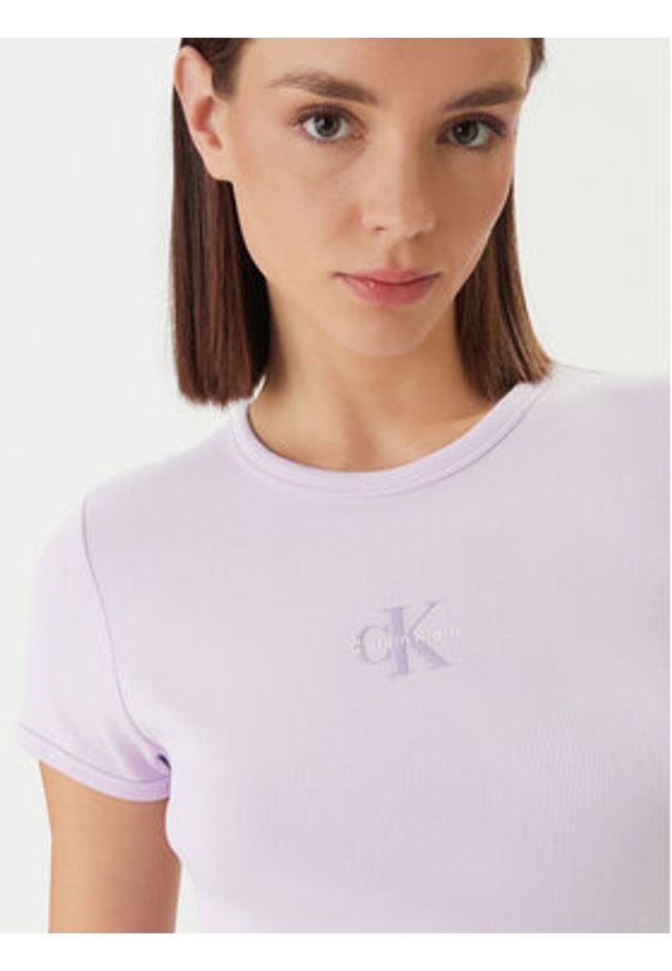 Calvin Klein Jeans Sukienka codzienna Monologo Baby LV047F241G Różowy Slim Fit. Okazja: na co dzień. Kolor: różowy. Materiał: bawełna. Typ sukienki: proste. Styl: casual