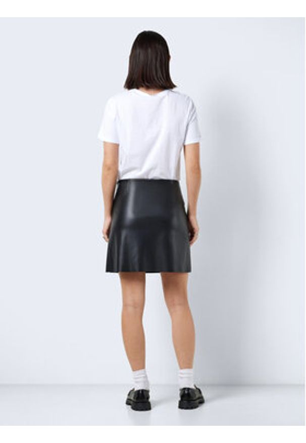 Noisy may - Noisy May Spódnica z imitacji skóry 27021277 Czarny Regular Fit. Kolor: czarny. Materiał: skóra