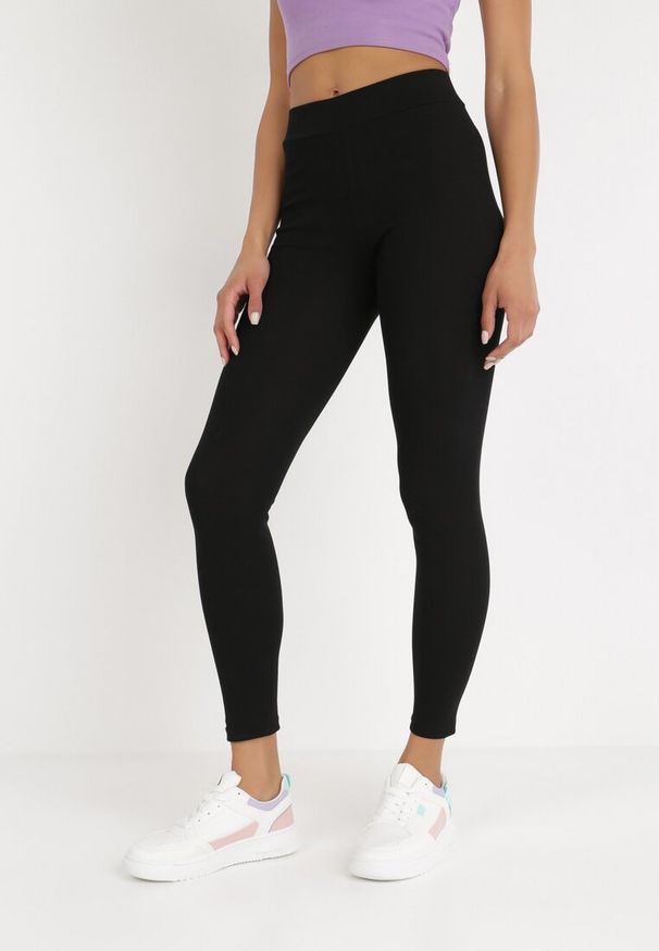 Born2be - Czarne Legginsy Thellyne. Stan: podwyższony. Kolor: czarny. Materiał: materiał. Długość: krótkie. Wzór: gładki. Styl: sportowy