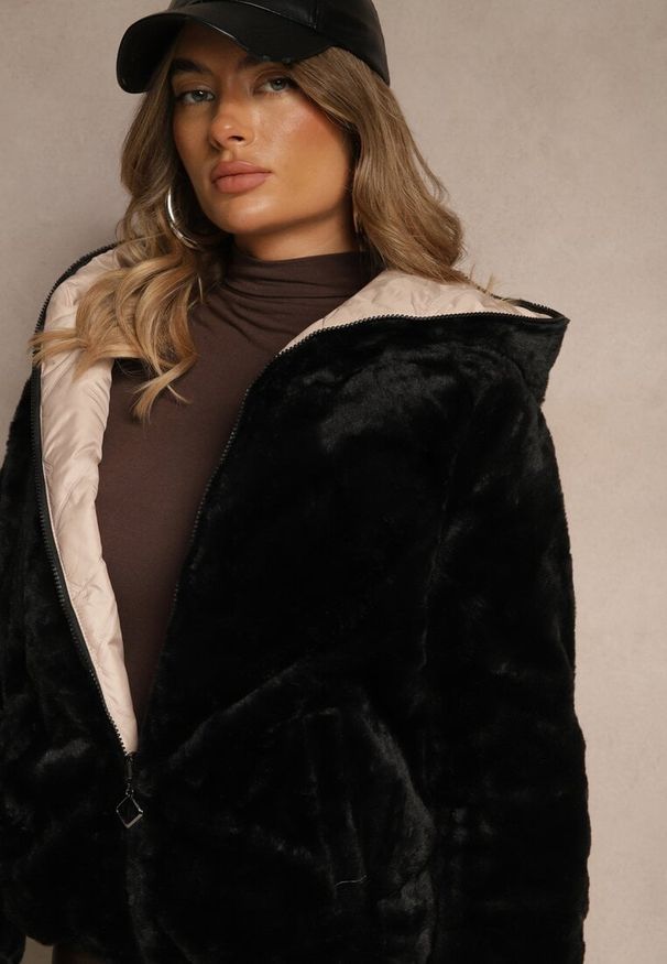 Renee - Złoto-Różowa Dwustronna Kurtka z Pikowanymi Przeszyciami i Kapturem Tianessa. Kolor: różowy. Materiał: poliester, dzianina. Styl: elegancki, sportowy