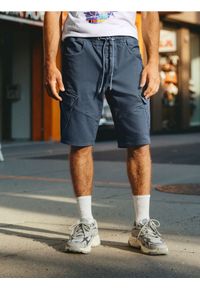 Sinsay - Szorty jeansowe jogger - niebieski. Kolor: niebieski. Materiał: jeans