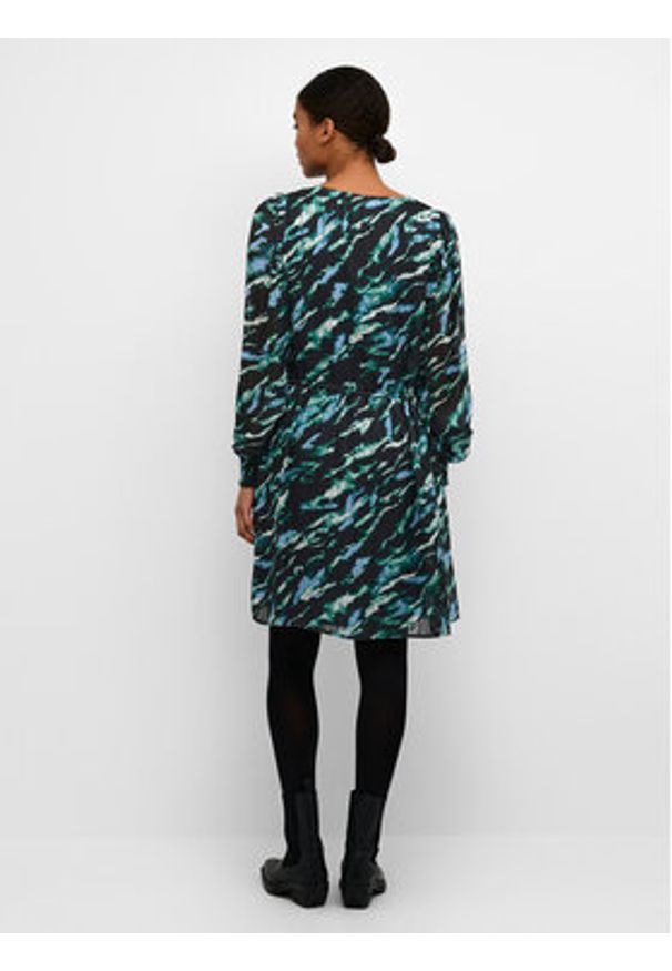 Kaffe Sukienka codzienna Chucky 10508128 Zielony Regular Fit. Okazja: na co dzień. Kolor: zielony. Materiał: syntetyk. Typ sukienki: proste. Styl: casual