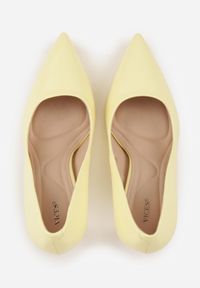 Born2be - Żółte Klasyczne Szpilki VICES o Gładkim Wykończeniu Selimya. Okazja: na co dzień, na ślub cywilny, do pracy, na wesele. Kolor: żółty. Materiał: jeans. Wzór: gładki. Obcas: na szpilce. Styl: klasyczny #4