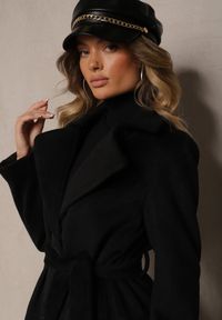 Renee - Czarny Długi Płaszcz Jednorzędowy z Paskiem w Talii Zeneti. Okazja: na co dzień. Kolor: czarny. Materiał: koronka, jeans. Długość: długie. Sezon: lato. Styl: casual, elegancki