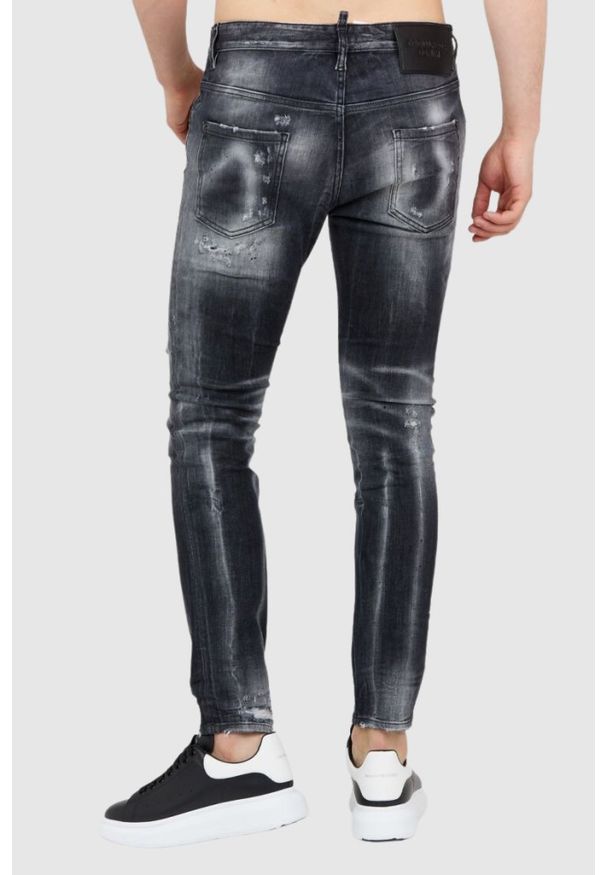 DSQUARED2 Czarne jeansy męskie super twinky jean. Kolor: czarny. Wzór: aplikacja