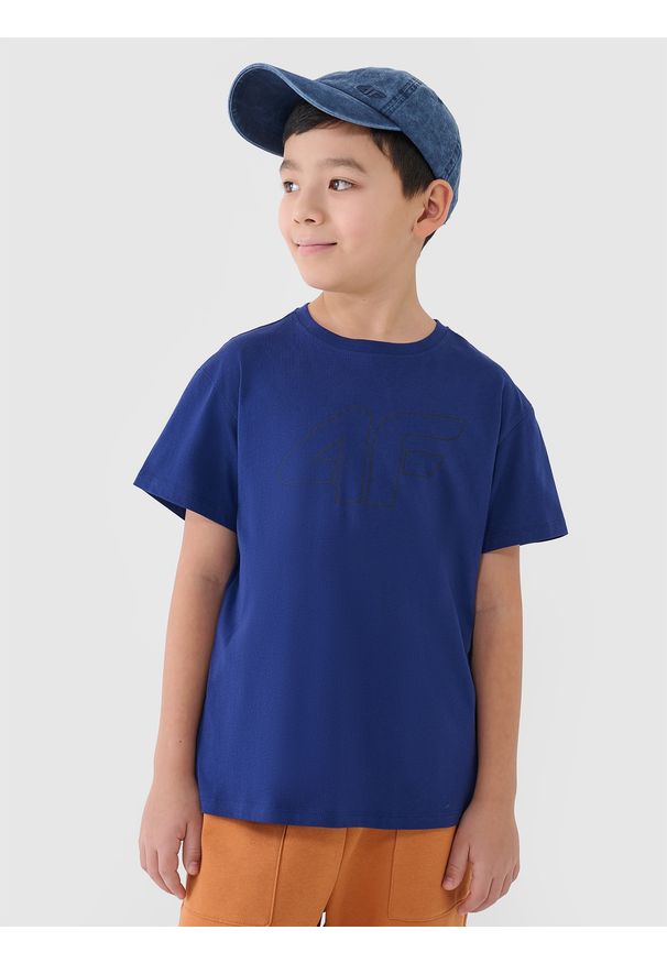 4f - 4F T-shirt oversize z nadrukiem chłopięcy - niebieski 140 (9-10 lat). Okazja: na co dzień. Kolor: niebieski. Materiał: dzianina, jersey, bawełna. Długość rękawa: krótki rękaw. Długość: krótkie. Wzór: nadruk. Sezon: lato. Styl: casual, klasyczny, sportowy