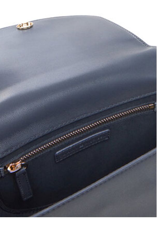 TOMMY HILFIGER - Tommy Hilfiger Torebka Th Logotape Saddle Bag AW0AW17184 Granatowy. Kolor: niebieski. Materiał: skórzane