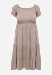 Renee - Jasnobeżowa Letnia Sukienka z Bawełny o Fasonie Hiszpanki z Rozkloszowanymi Falbanami Lorania. Okazja: na co dzień. Typ kołnierza: dekolt hiszpanka. Kolor: beżowy. Materiał: bawełna. Wzór: aplikacja. Sezon: lato. Styl: casual, elegancki #2