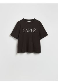 Reserved - T-shirt z haftowanym napisem - ciemnobrązowy. Kolor: brązowy. Materiał: bawełna, dzianina. Wzór: haft, napisy