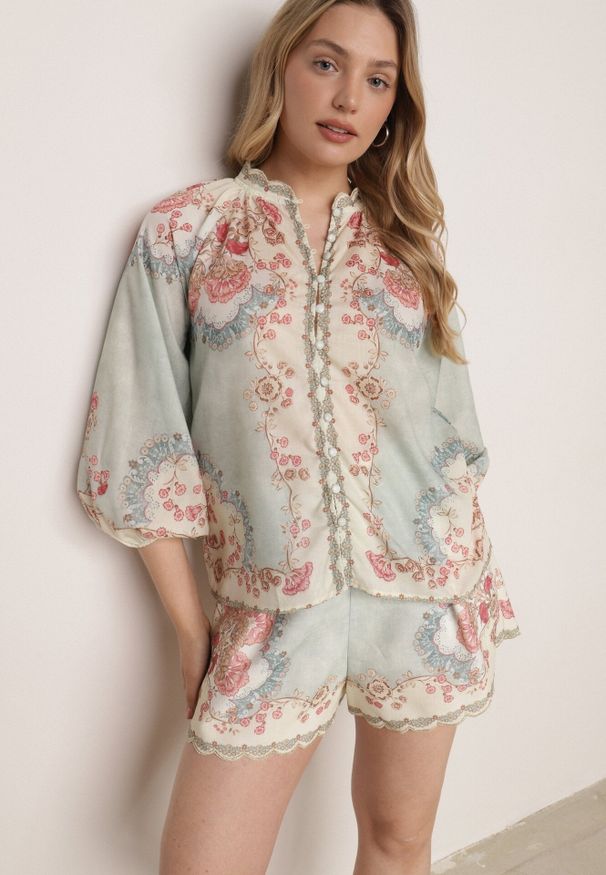 Born2be - Zielone Letnie Szorty w Stylu Boho z Kwiatowym Motywem i Paskiem Sharoria. Okazja: na co dzień. Kolor: zielony. Długość: długie. Wzór: kwiaty. Sezon: lato. Styl: boho