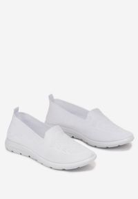 Born2be - Białe Buty Sportowe Licesa. Nosek buta: okrągły. Kolor: biały. Materiał: materiał. Szerokość cholewki: normalna. Obcas: na płaskiej podeszwie #5
