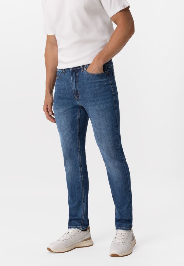 Volcano - Niebieskie jeansy, Slim Fit, D-DEXTER 52. Kolor: niebieski. Styl: klasyczny