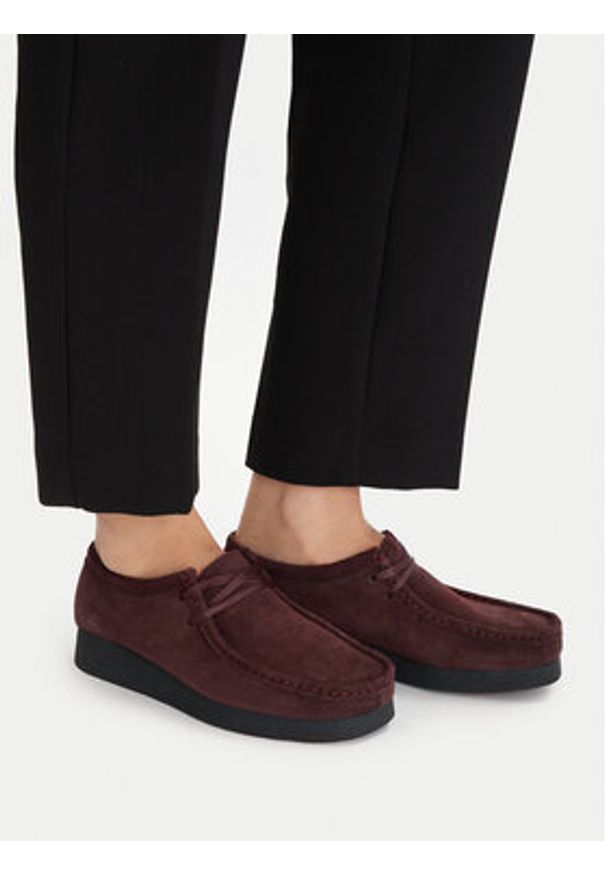 Clarks Półbuty WallabeeEVOSh 26184611 Bordowy. Kolor: czerwony. Materiał: skóra, zamsz