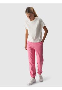 4f - 4F Spodnie dresowe joggery damskie - różowe XL. Kolor: różowy. Materiał: dresówka. Wzór: gładki, ze splotem #2